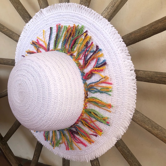 FLOPPY SUMMER White Straw HAT Colorful Boho Fringe NEW! - Picture 3 of 8